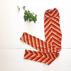 🌴🌴4 for $25🌴🌴 LulaRoe Leggings •